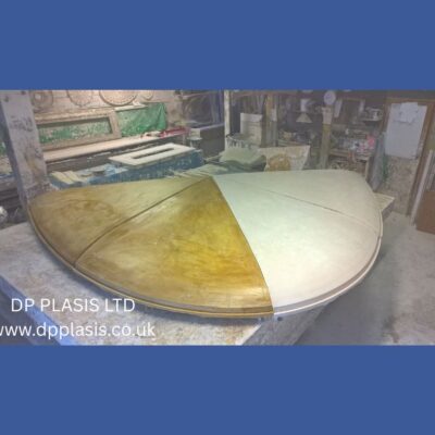 Mould for lunette